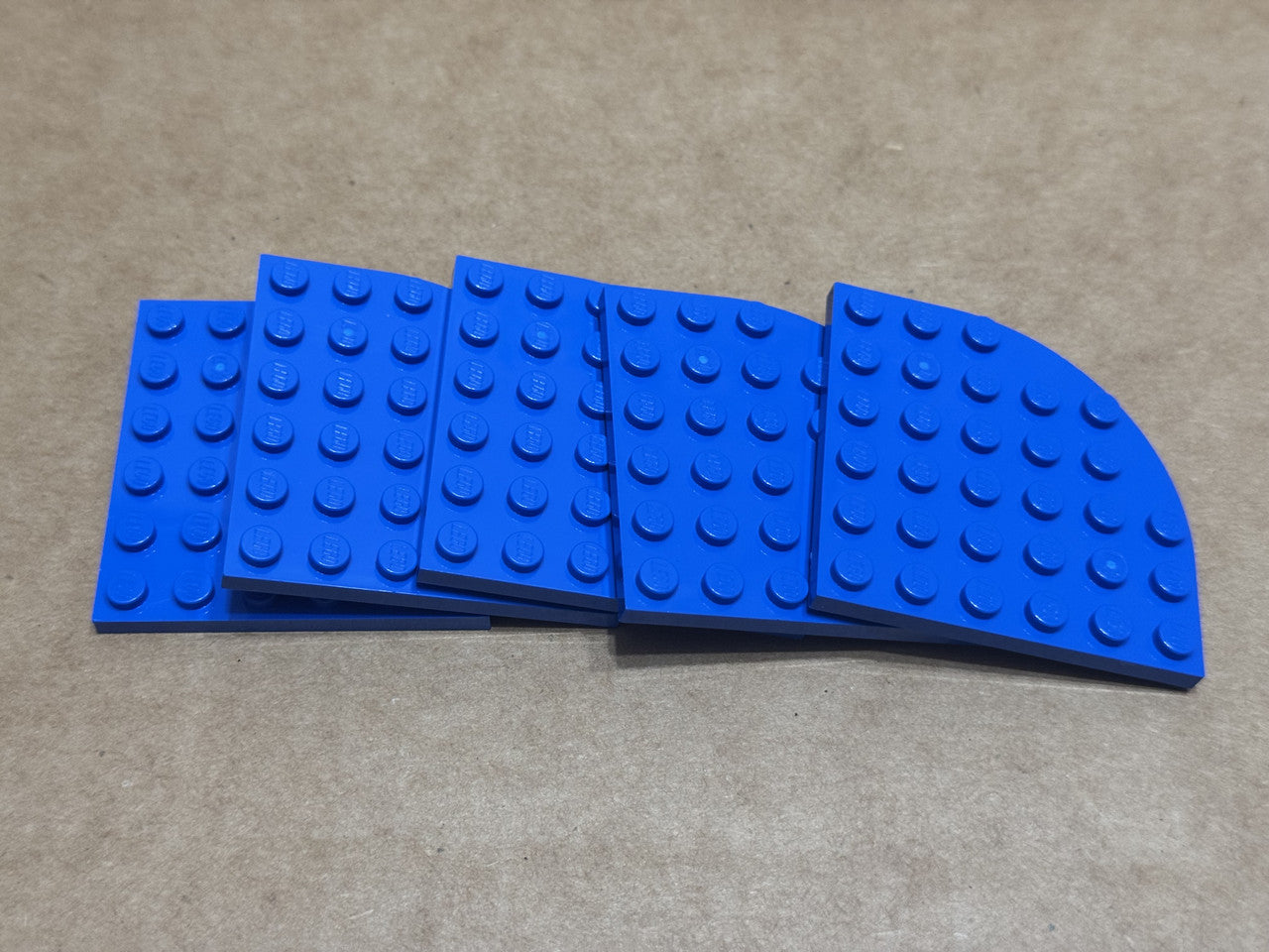 LEGO Parts - Blue Plate, Round Corner 6 x 6 - No 6003 - QTY 5