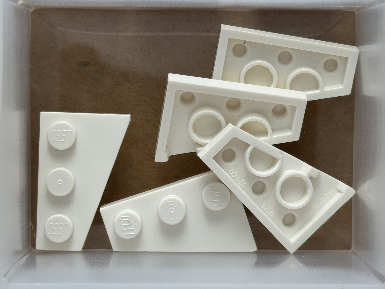 LEGO Parts - White Wedge, Plate 3 x 2 Left - No 43723 - QTY 5