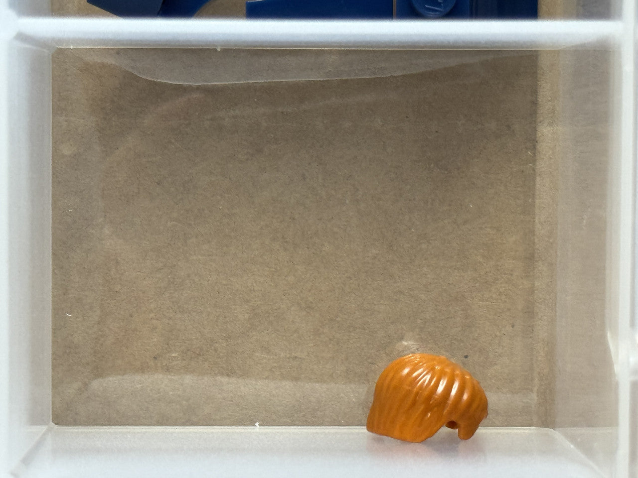 LEGO Parts - Dark Orange Minifigure, Hair Short Side Part - No 62810 - QTY 1