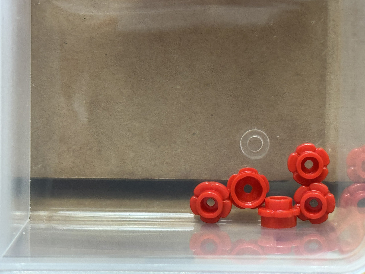 LEGO Parts - Red Plate, Round 1 x 1 Flower Edge (5 Petals) - No 24866 - QTY 5