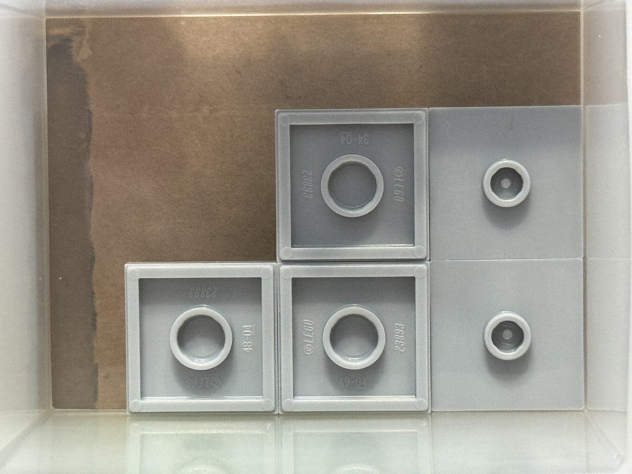 LEGO Parts - Light Bluish Gray Plate 2 x 2 1 Stud in Center - No 87580 - QTY 5