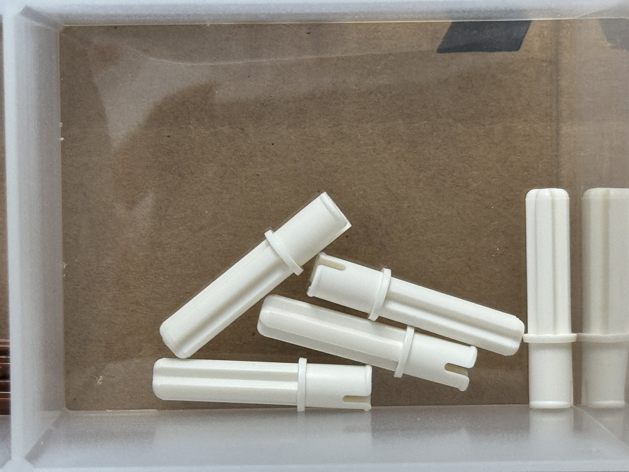 LEGO Parts - White Technic, Axle 2L with Pin - No 65249 - QTY 5