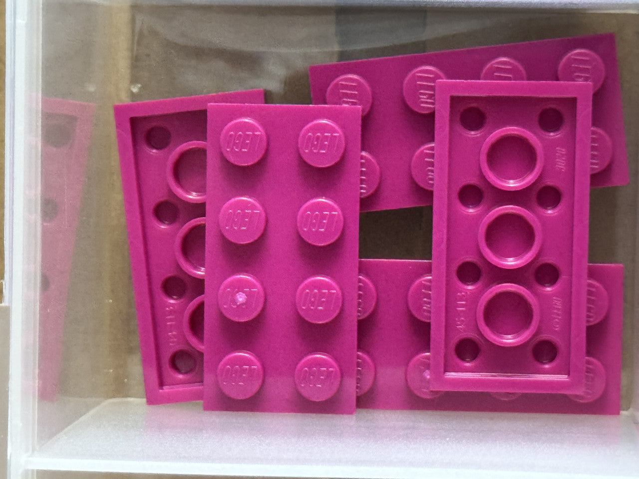 LEGO Parts - Magenta Plate 2 x 4 - No 3020 - QTY 5