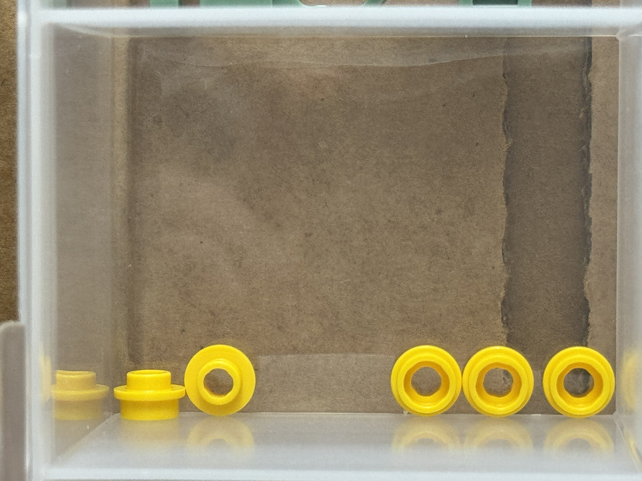 LEGO Parts - Yellow Plate, Round 1 x 1 with Open Stud - No 85861 - QTY 5