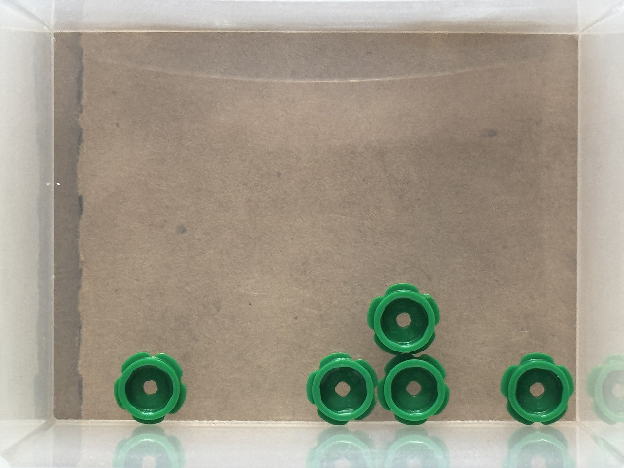 LEGO Parts - Green Plate, Round 1 x 1 Flower Edge (5 Petals) - No 24866 - QTY 5