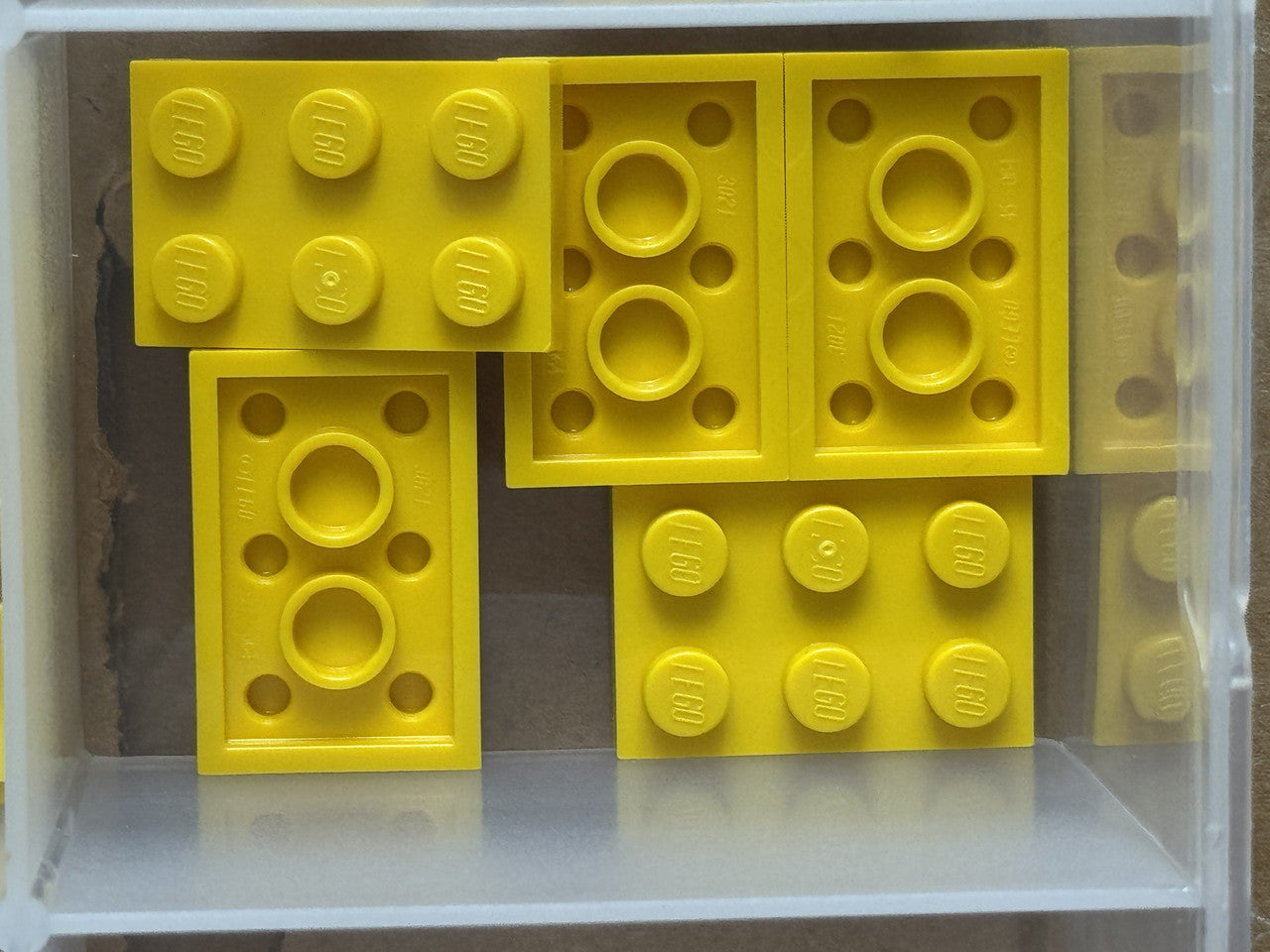 LEGO Parts - Yellow Plate 2 x 3 - No 3021 - QTY 5