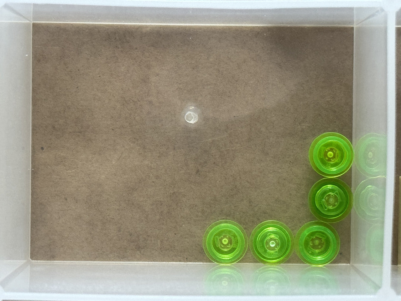 LEGO Parts - Trans-Bright Green Plate, Round 1 x 1 - No 4073 - QTY 5