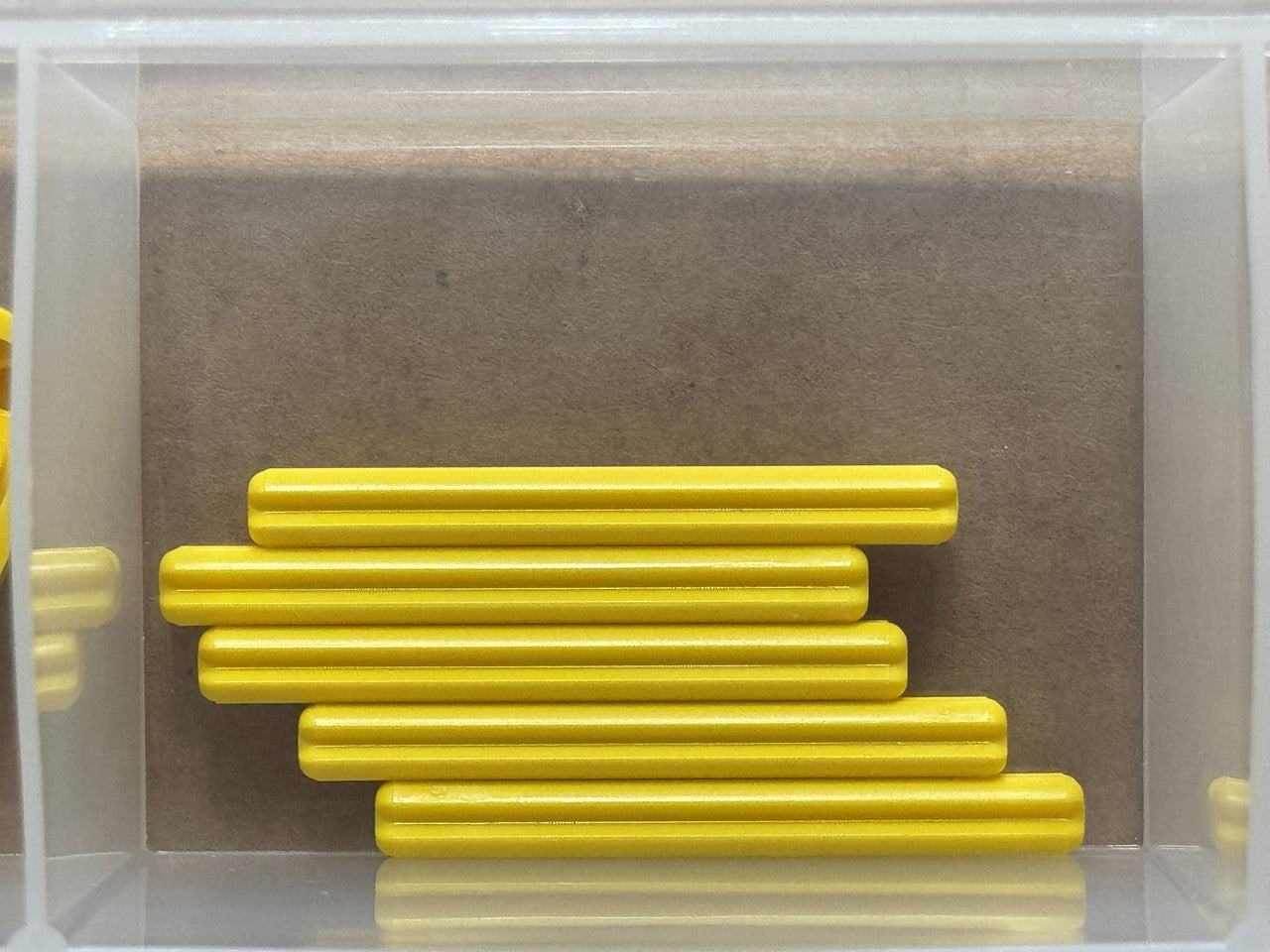 LEGO Parts - Yellow Technic, Axle 5L - No 32073 - QTY 5