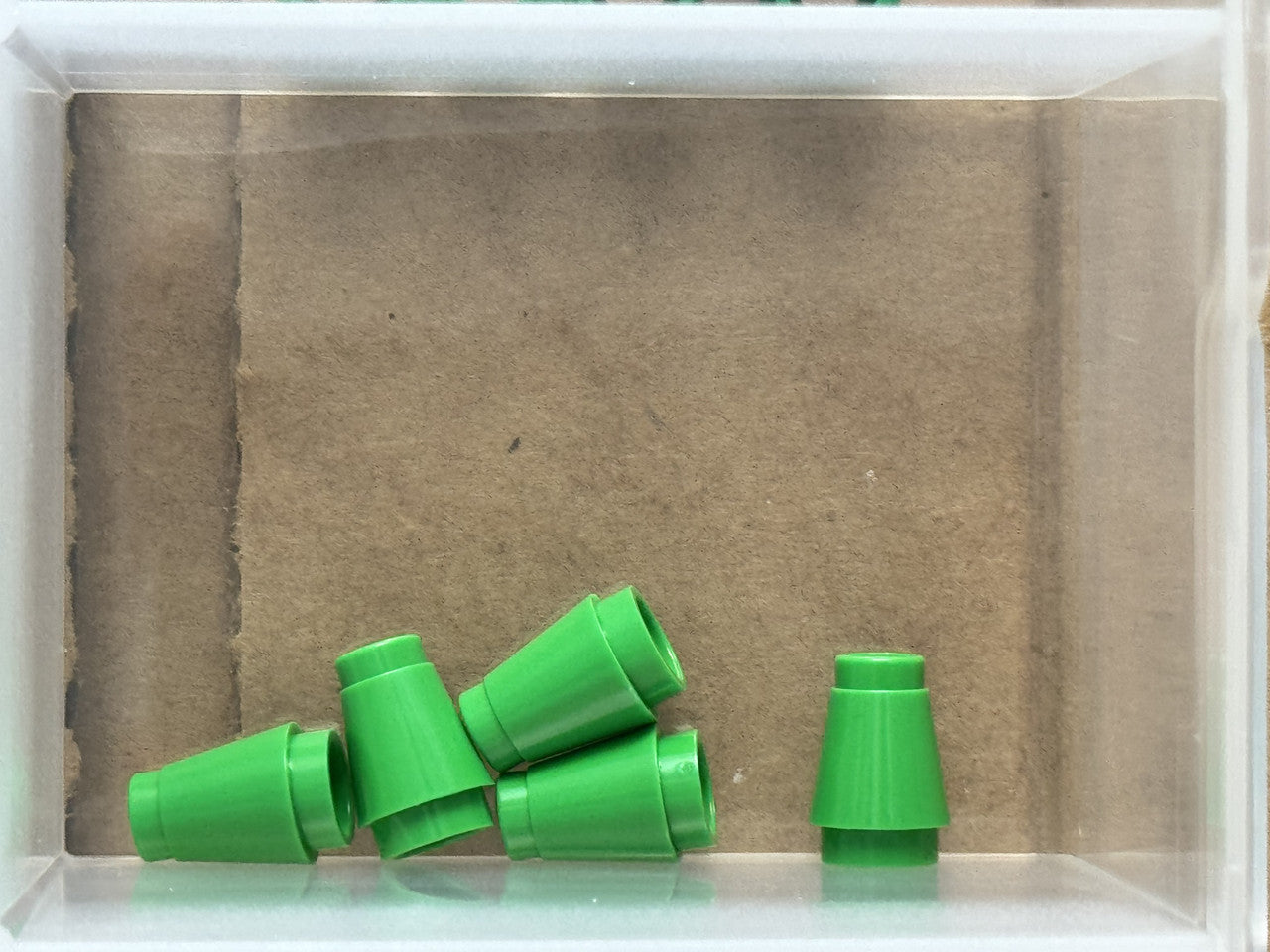 LEGO Parts - Bright Green Cone 1 x 1 with Top Groove - No 4589b - QTY 5