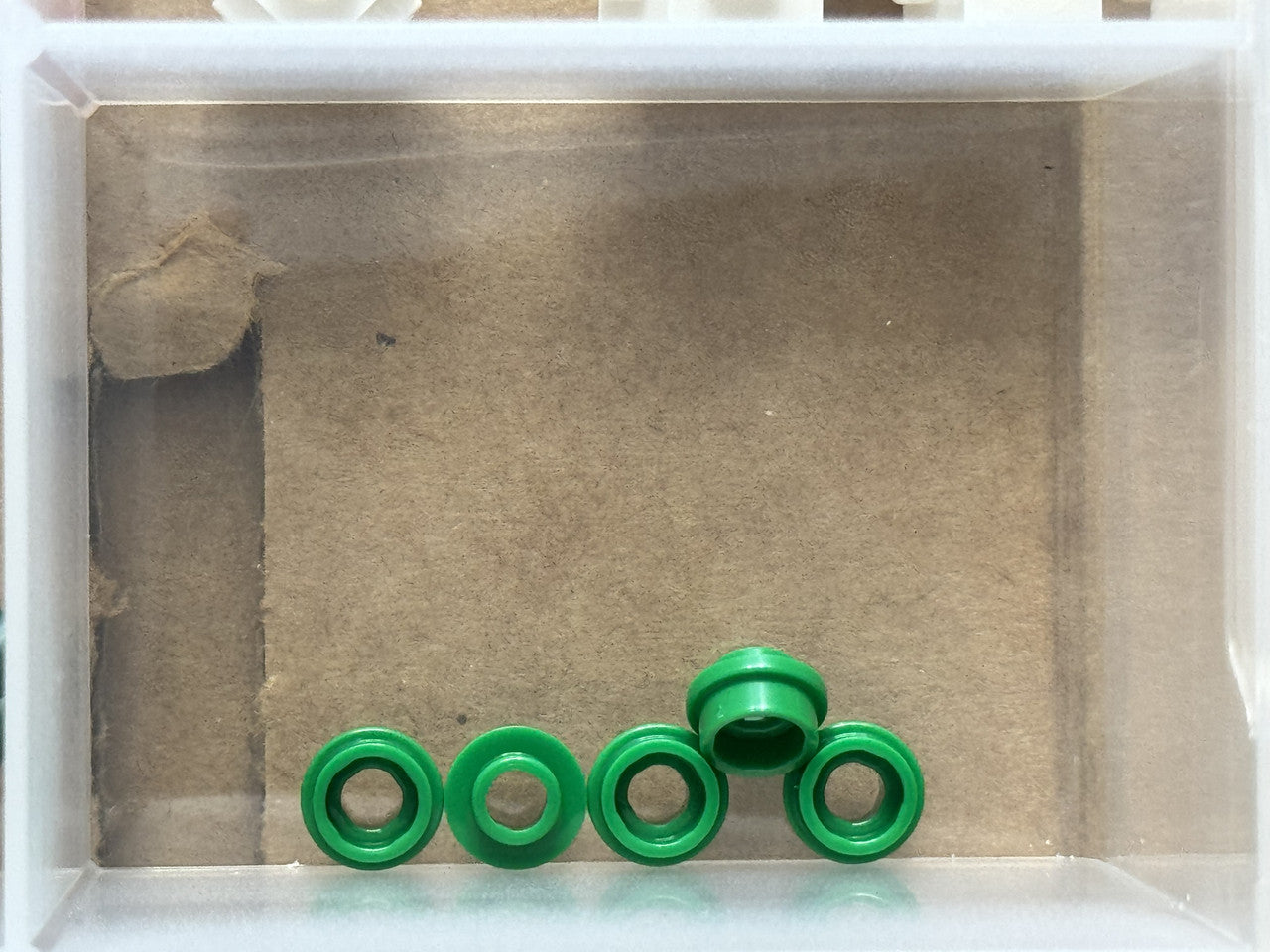 LEGO Parts - Green Plate, Round 1 x 1 with Open Stud - No 85861 - QTY 5