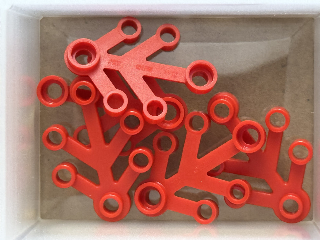 LEGO Parts - Red Plant Leaves 4 x 3 - No 2423 - QTY 5