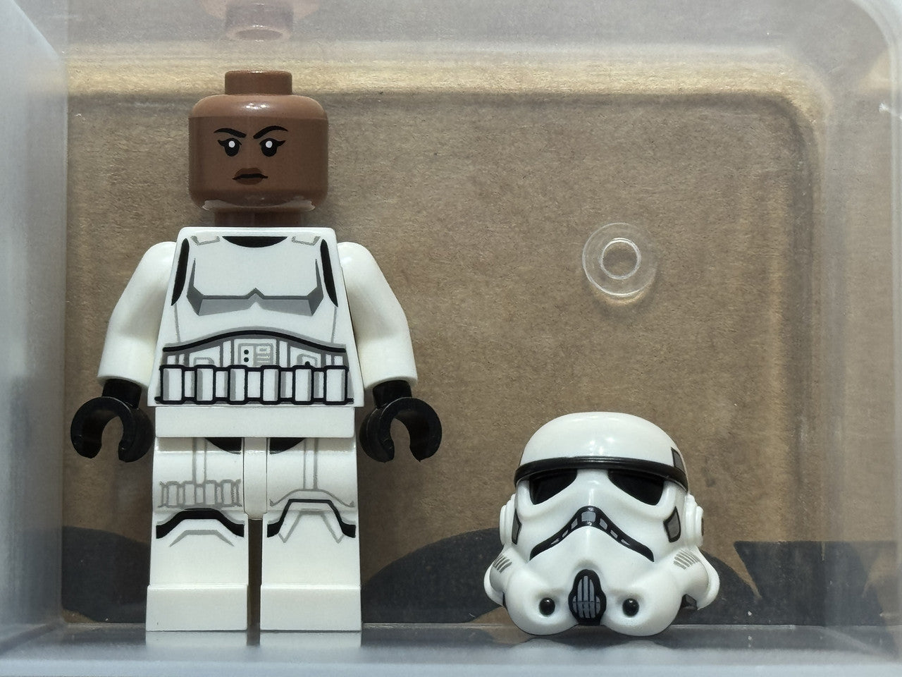 LEGO Minifigure - Star Wars - Stormtrooper - Female, Brown - No sw1326 - QTY 1