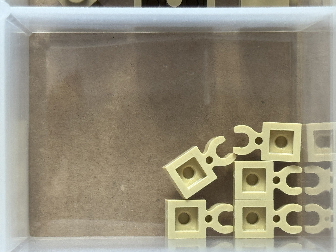 LEGO Parts - Tan Plate 1 x 1 with Open O Clip Thick - No 4085d - QTY 5