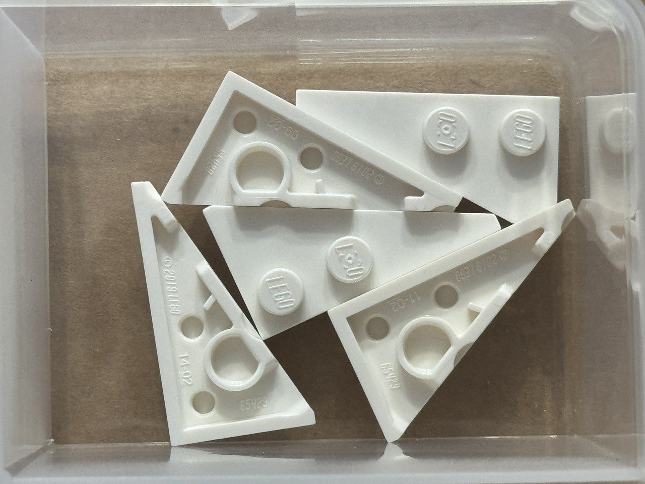 LEGO Parts - White Wedge, Plate 4 x 2 Left, Pointed - No 65429 - QTY 5