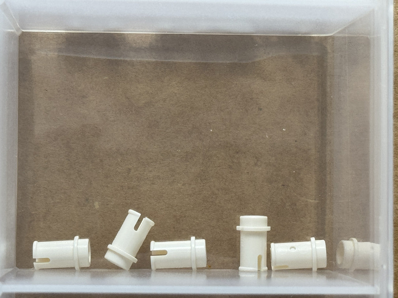 LEGO Parts - White Technic, Pin 1/2 without Friction Ridges - No 4274 - QTY 5