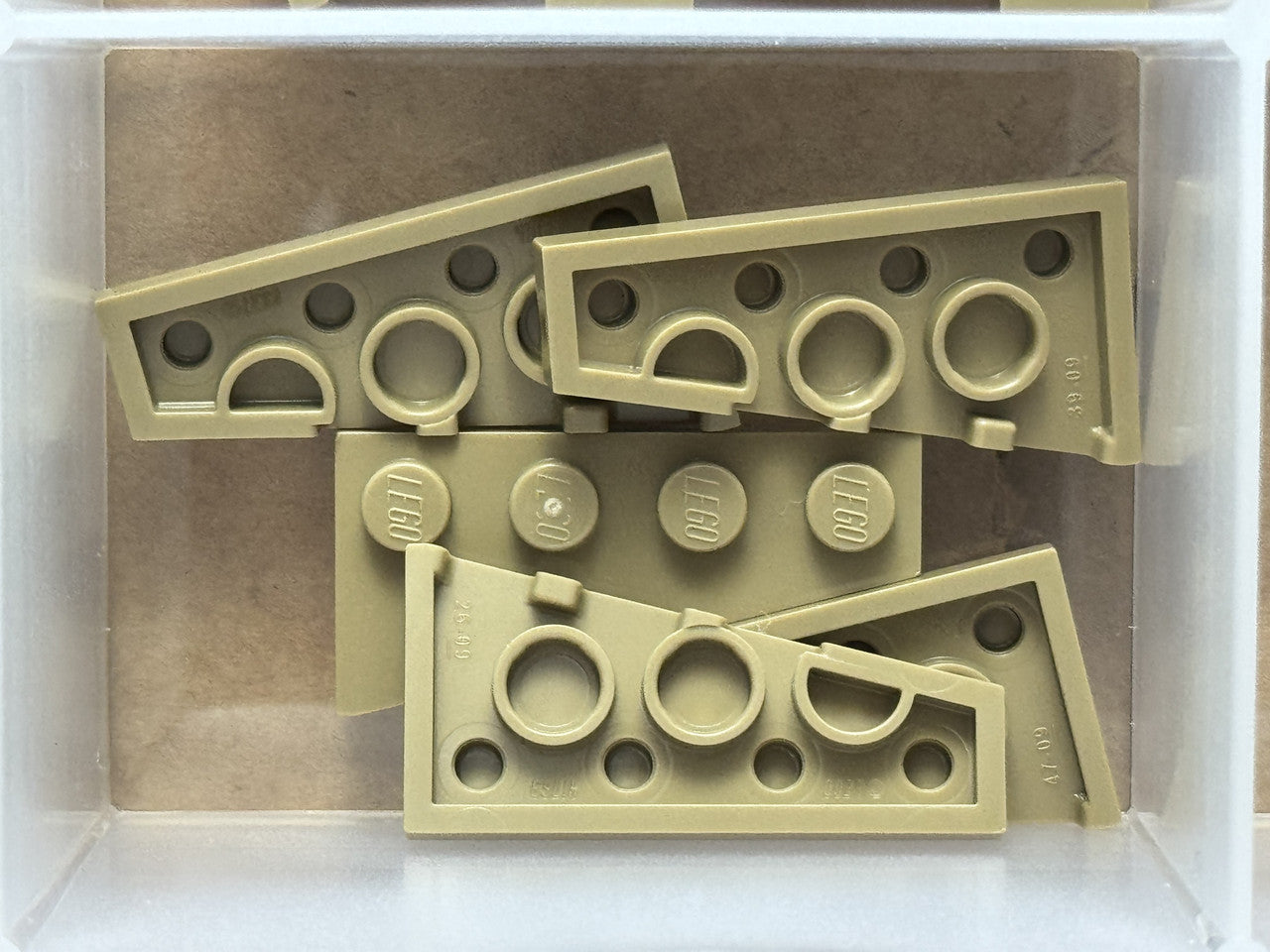 LEGO Parts - Dark Tan Wedge, Plate 4 x 2 Right - No 41769 - QTY 5