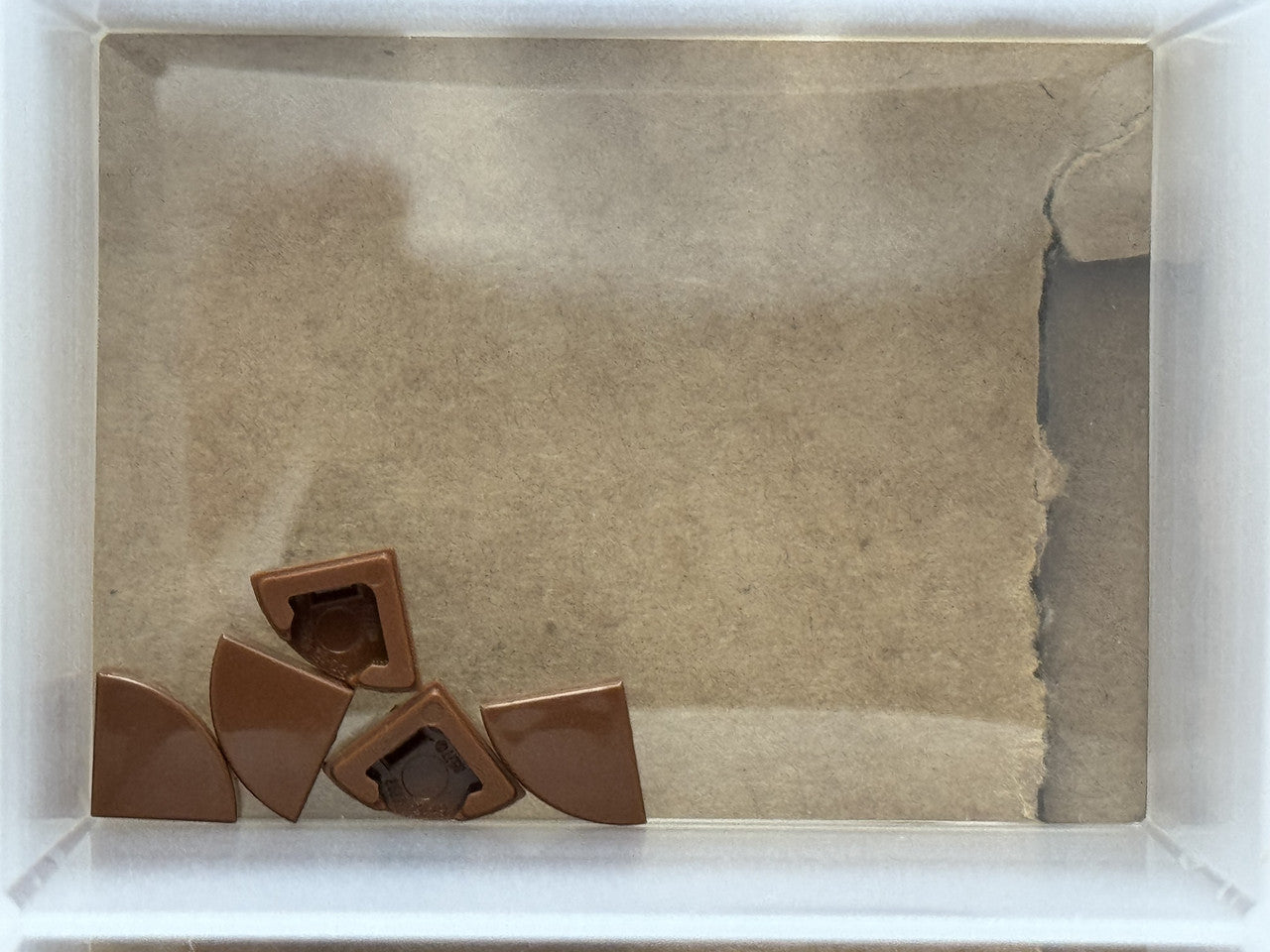 LEGO Parts - Reddish Brown Tile, Round 1 x 1 Quarter - No 25269 - QTY 5