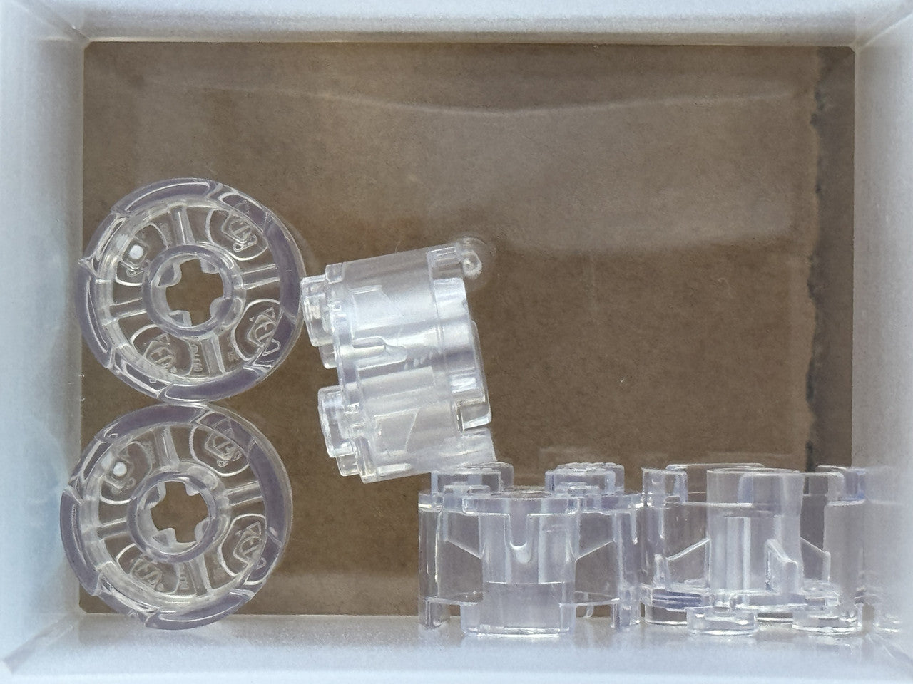 LEGO Parts - Trans-Clear Brick, Round 2 x 2 with Axle Hole - No 3941 - QTY 5