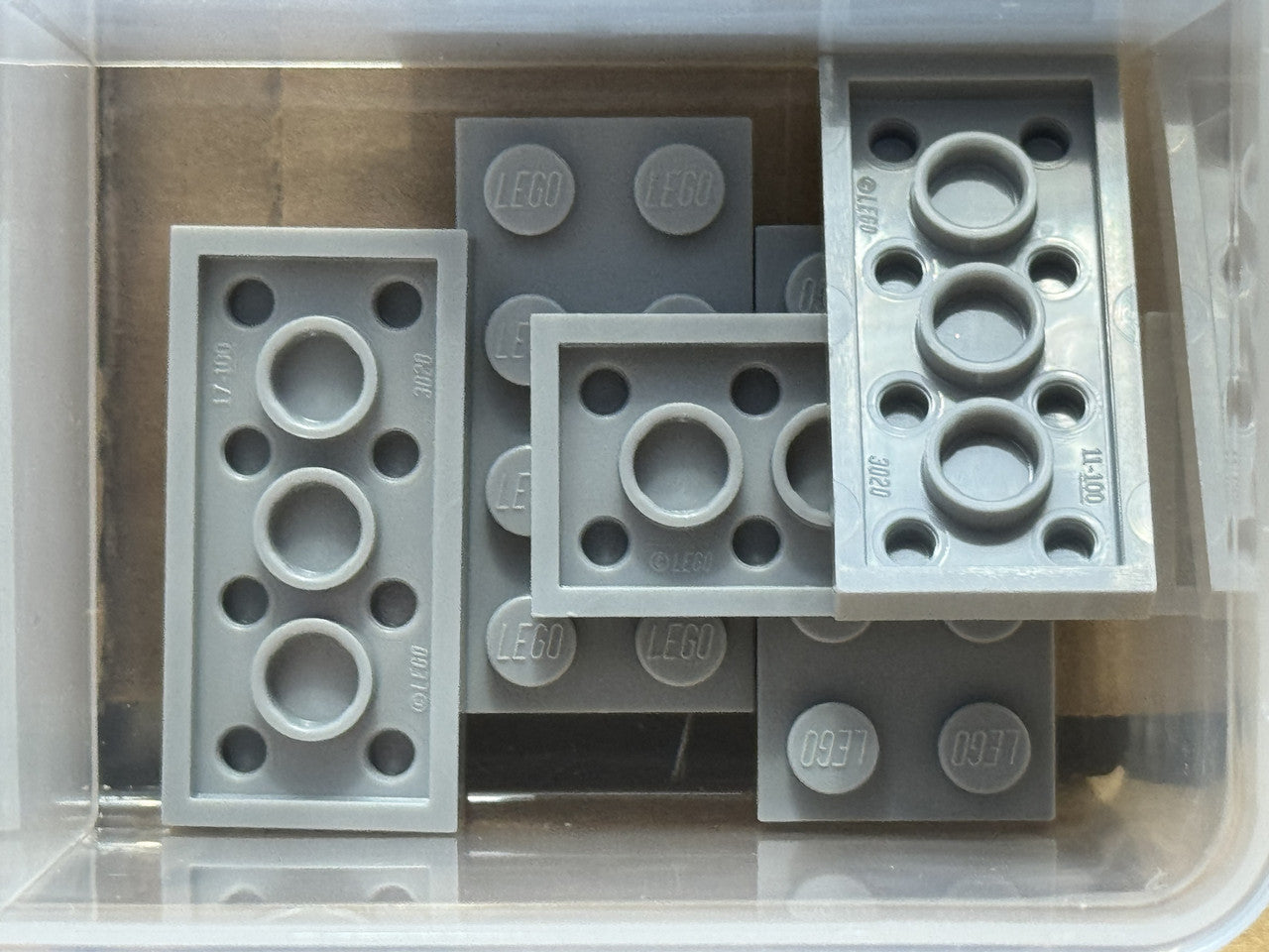 LEGO Parts - Light Bluish Gray Plate 2 x 4 - No 3020 - QTY 5