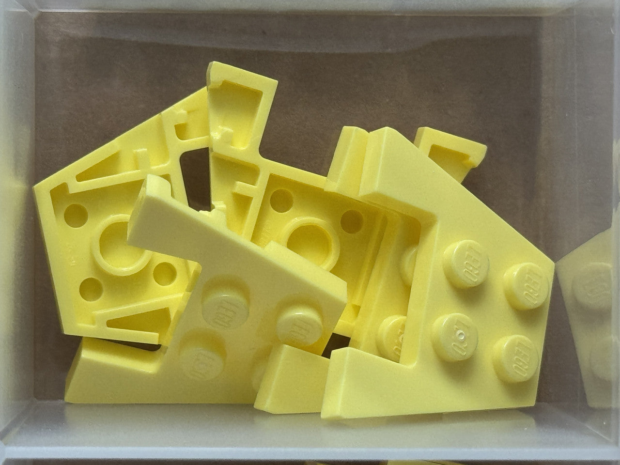 LEGO Parts - Bright Light Yellow Wedge, Plate 3 x 4 - No 48183 - QTY 5