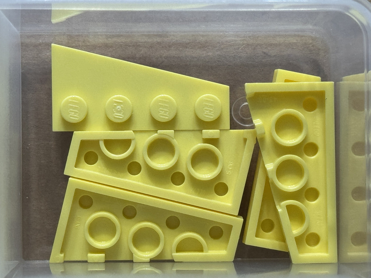 LEGO Parts - Bright Light Yellow Wedge, Plate 4 x 2 Left - No 41770 - QTY 5