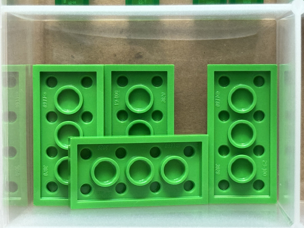LEGO Parts - Bright Green Plate 2 x 4 - No 3020 - QTY 5