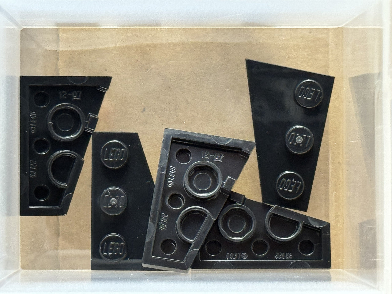 LEGO Parts - Black Wedge, Plate 3 x 2 Right - No 43722 - QTY 5