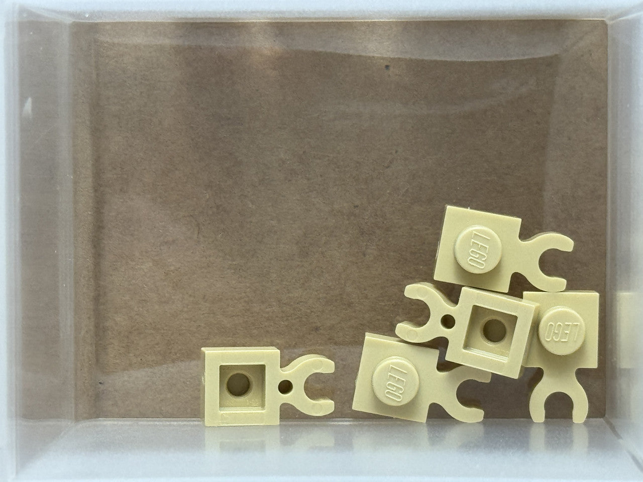 LEGO Parts - Tan Plate 1 x 1 with Open O Clip Thick - No 4085d - QTY 5
