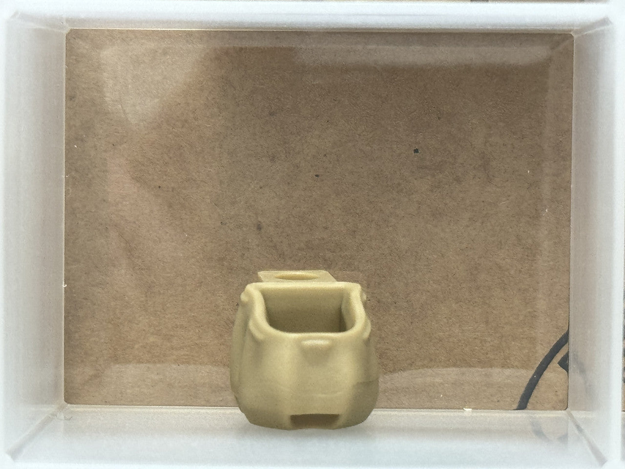 LEGO Parts - Dark Tan Minifigure Backpack / Bag Open - No 92590 - QTY 1