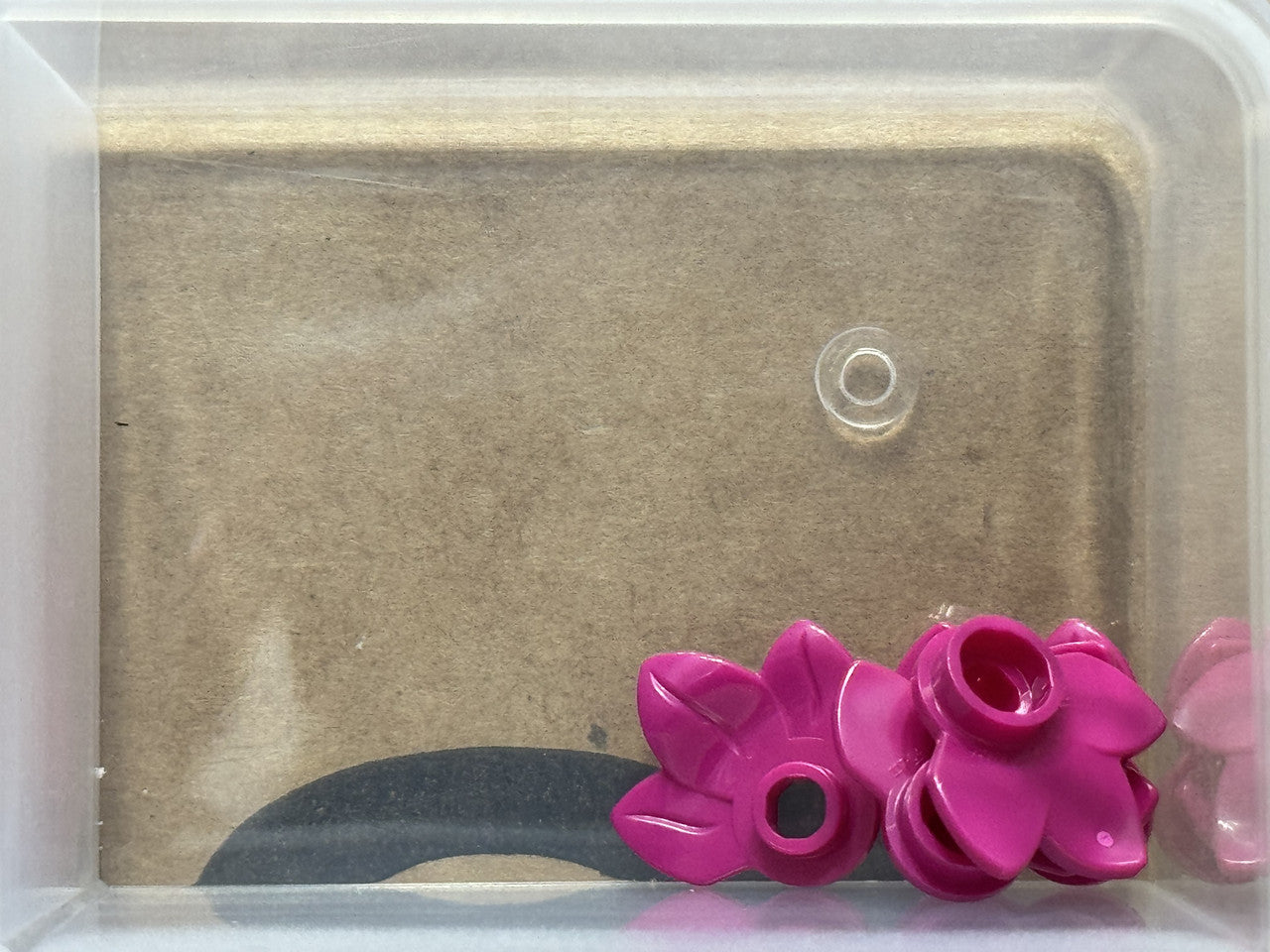 LEGO Parts - Magenta Plant Plate Round 1 x 1 3 Layered Leaves - No 32607 - QTY 5