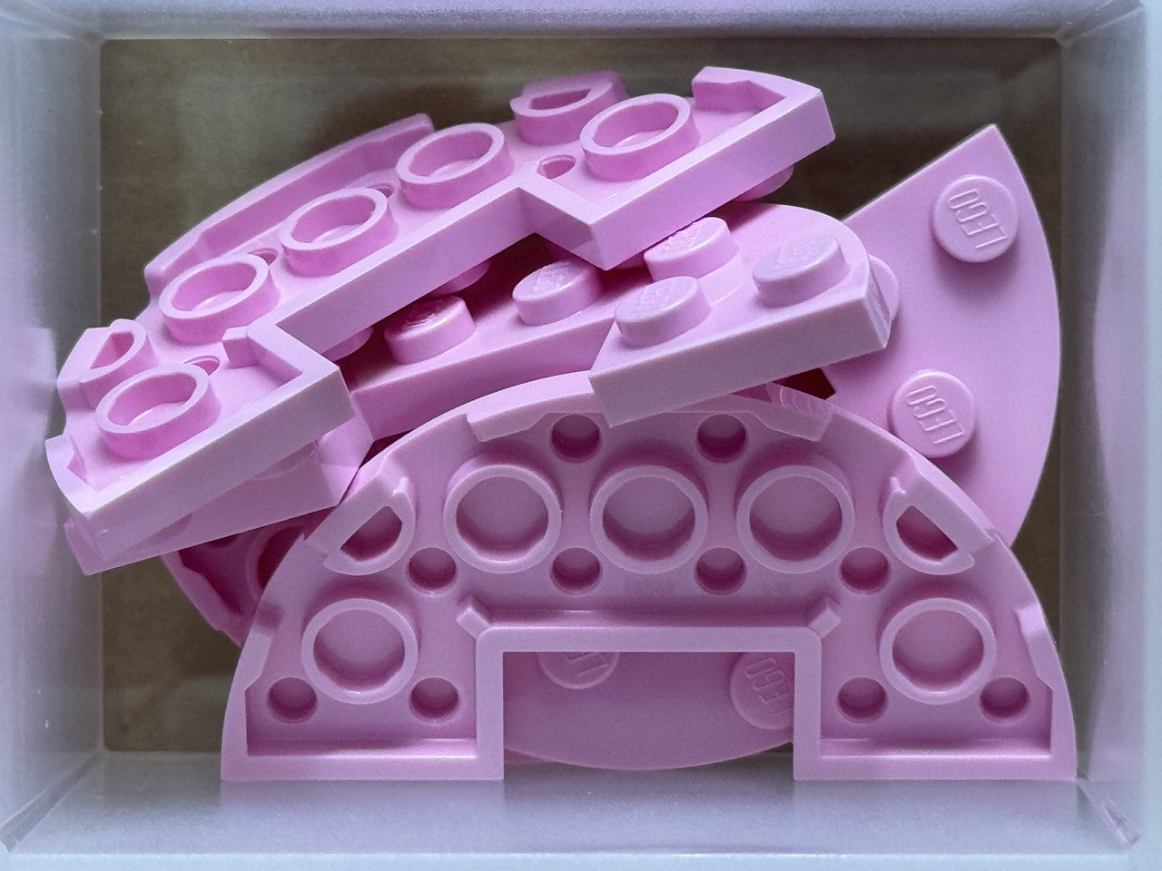 LEGO Parts - Bright Pink Plate, Round Half 3 x 6 1 x 2 Cutout - No 18646 - QTY 5