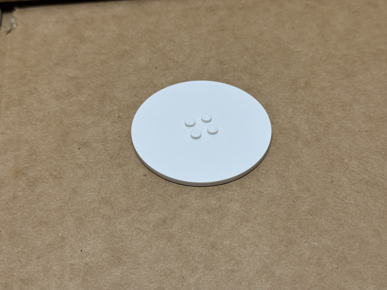 LEGO Parts - White Tile, Round 8 x 8 with 4 Studs in Center - No 6177 - QTY 1