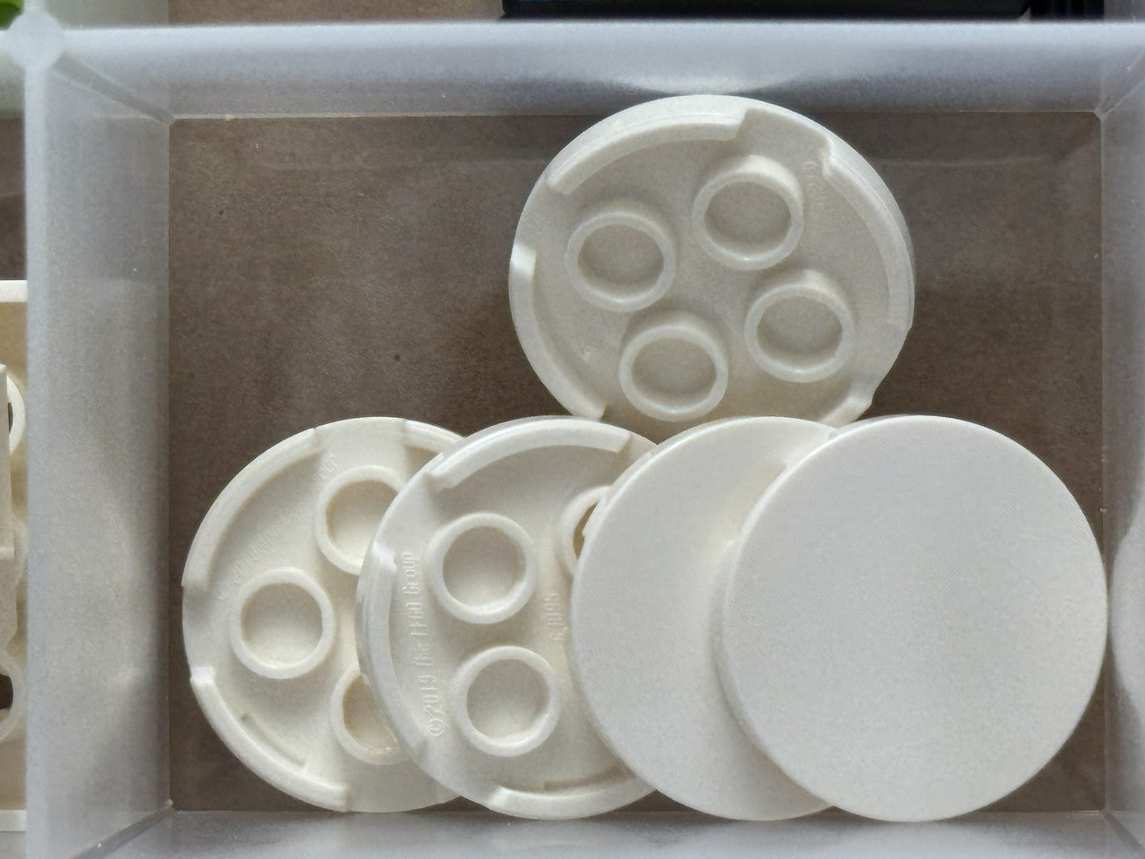 LEGO Parts - White Tile, Round 3 x 3 - No 67095 - QTY 5