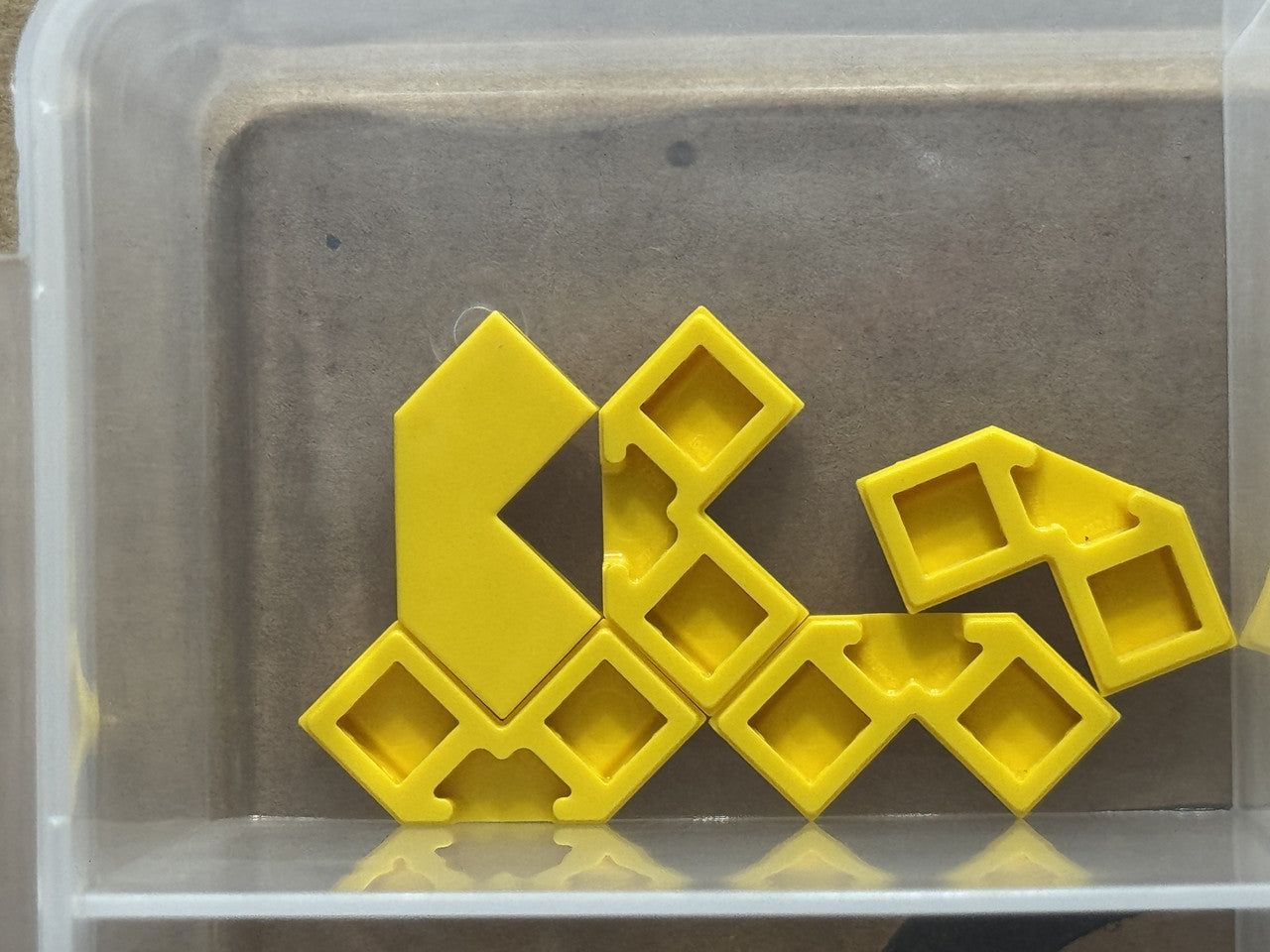 LEGO Parts - Yellow Tile, Modified Facet 2 x 2 - No 27263 - QTY 5