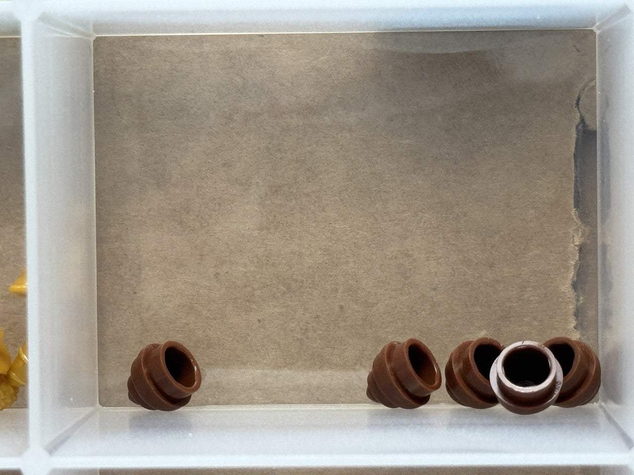 LEGO Parts - Reddish Brown Plate, Round 1 x 1 Twist - No 53119 - QTY 5