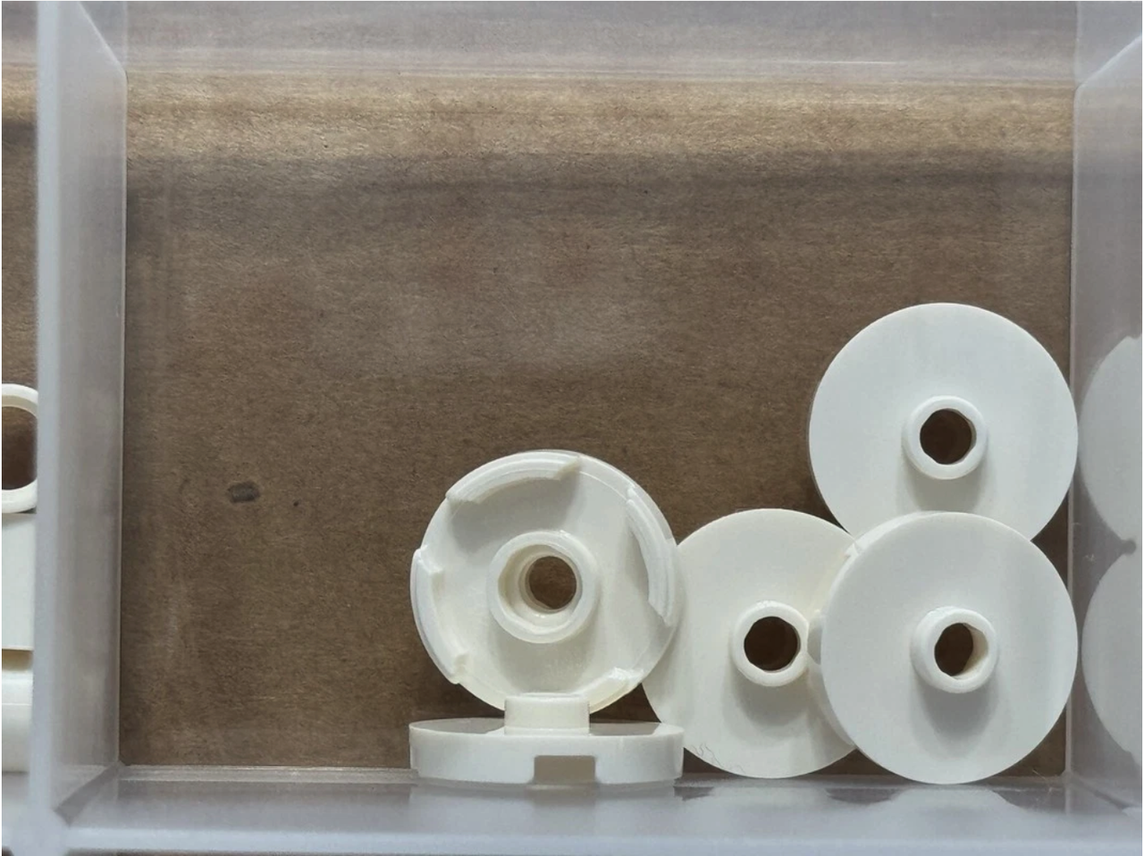 LEGO Parts - White Tile, Round 2 x 2 with Open Stud - No 18674 - QTY 5