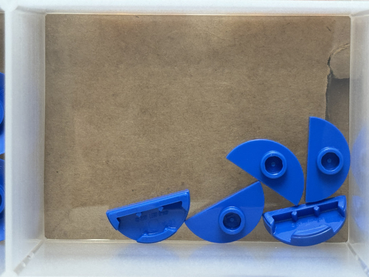 LEGO Parts - Blue Plate, Round 1 x 2 Half with 1 Stud (Jumper) - No 1745 - QTY 5