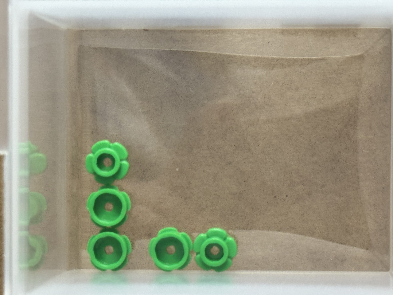 LEGO Parts - Bright Green Plate, Round 1 x 1 Flower Edge - No 24866 - QTY 5