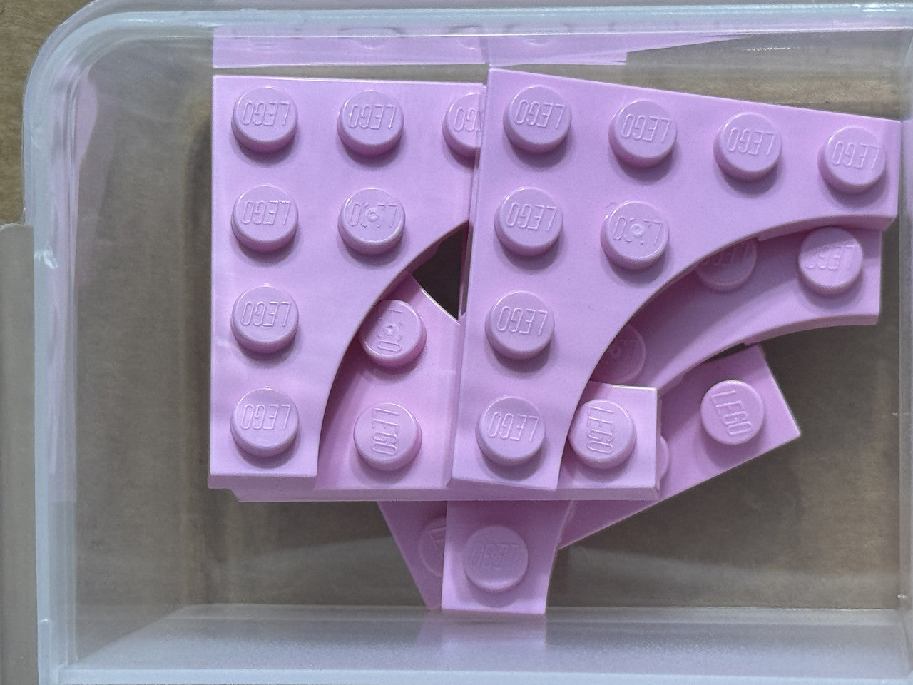 LEGO Parts - Bright Pink Plate 4 x 4 with 3 x 3 Curved Cutout - No 35044 - QTY 5