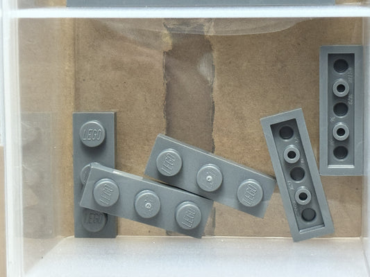 LEGO Parts - Dark Bluish Gray Plate 1 x 3 - No 3623 - QTY 5