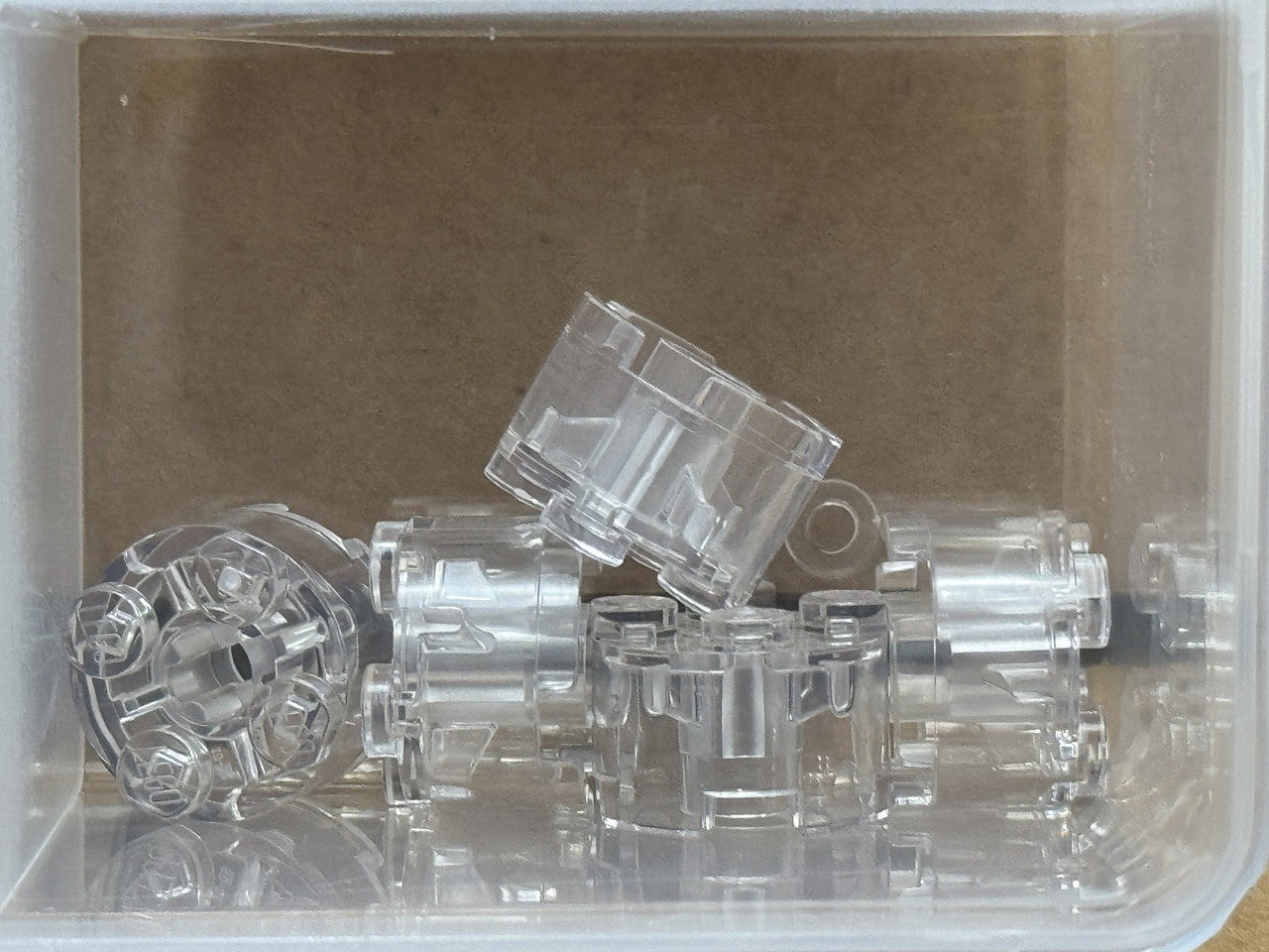 LEGO Parts - Trans-Clear Brick, Round 2 x 2 with Axle Hole - No 3941 - QTY 5