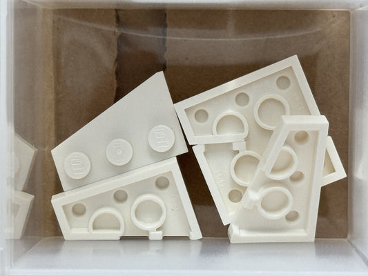 LEGO Parts - White Wedge, Plate 3 x 2 Right - No 43722 - QTY 5