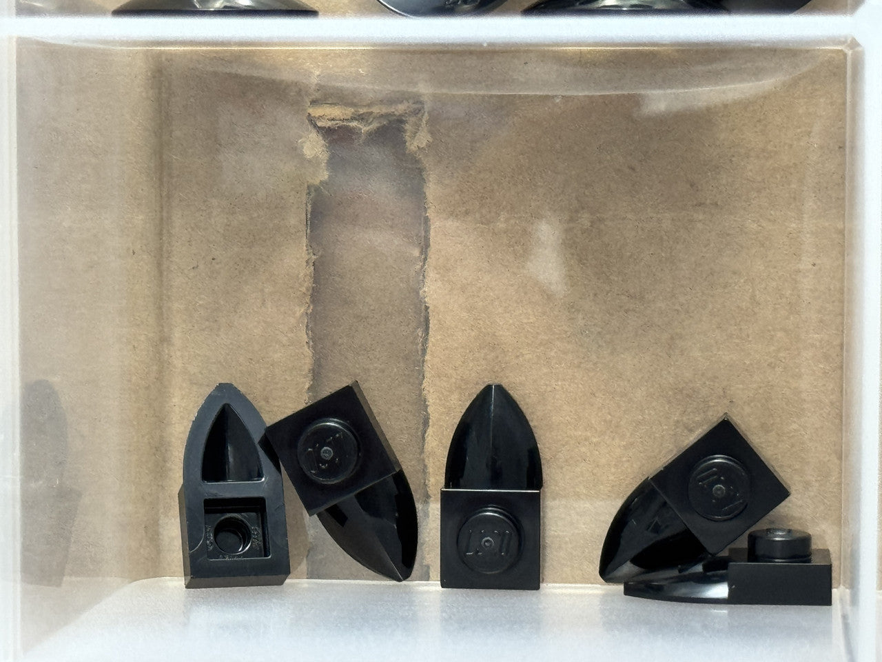 LEGO Parts - Black Plate 1 x 1 with Tooth Horizontal - No 49668 - QTY 5