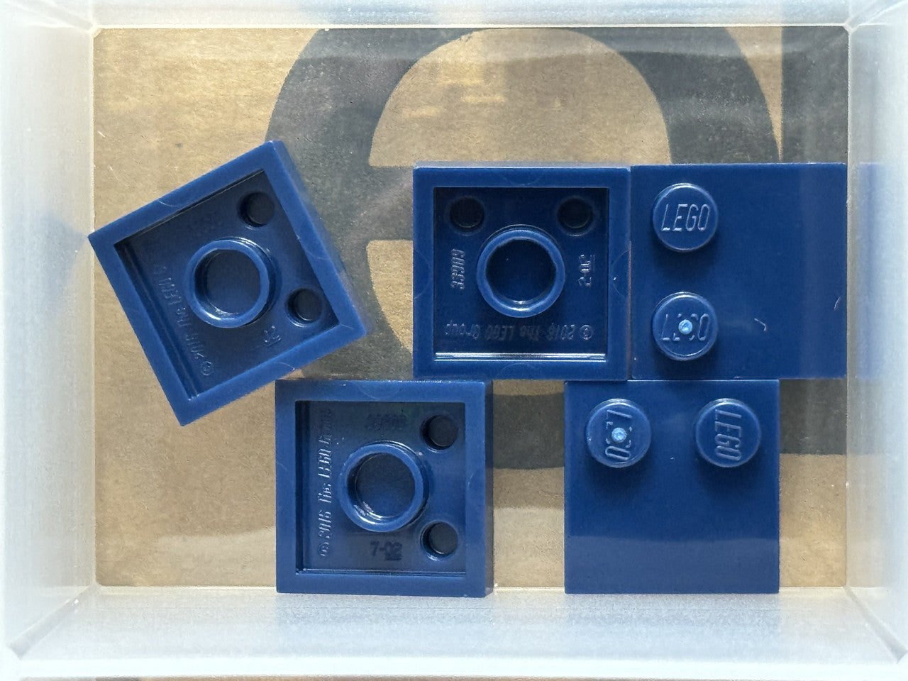 LEGO Parts - Dark Blue Tile 2 x 2 with Studs on Edge - No 33909 - QTY 5
