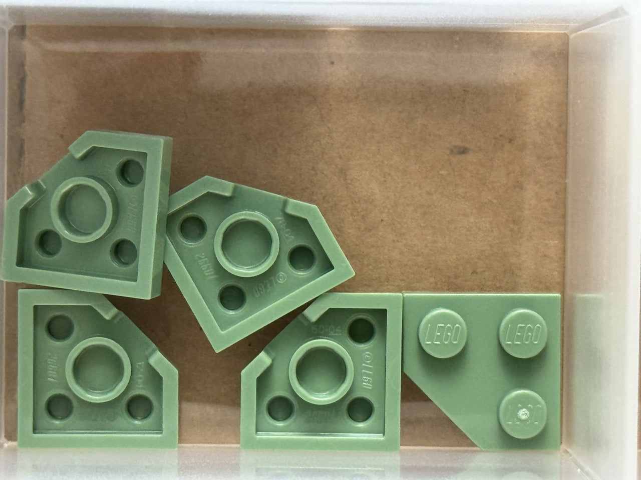 LEGO Parts - Sand Green Wedge, Plate 2 x 2 Cut Corner - No 26601 - QTY 5