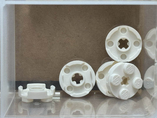 LEGO Parts - White Plate, Round 2 x 2 with Axle Hole - No 4032 - QTY 5