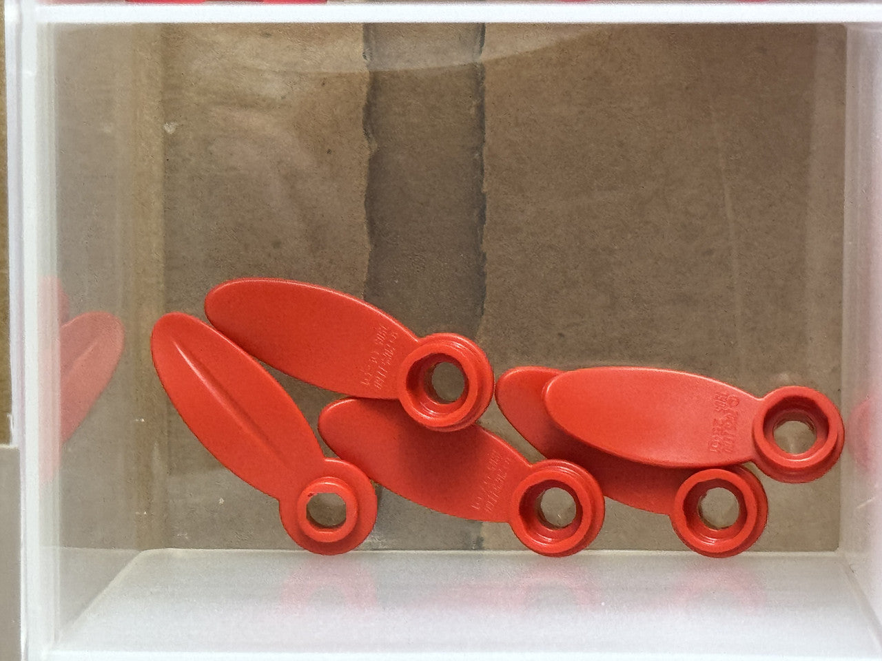 LEGO Parts - Red Plant Plate, Round 1 x 1 with Rounded Leaf - No 7905 - QTY 5