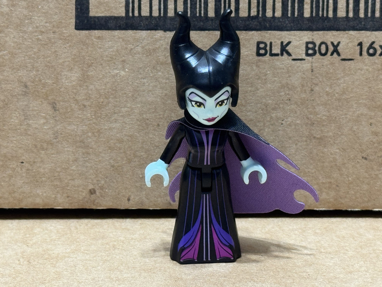 LEGO Minifigure - Disney Princess - Maleficent - No dis181 - QTY 1