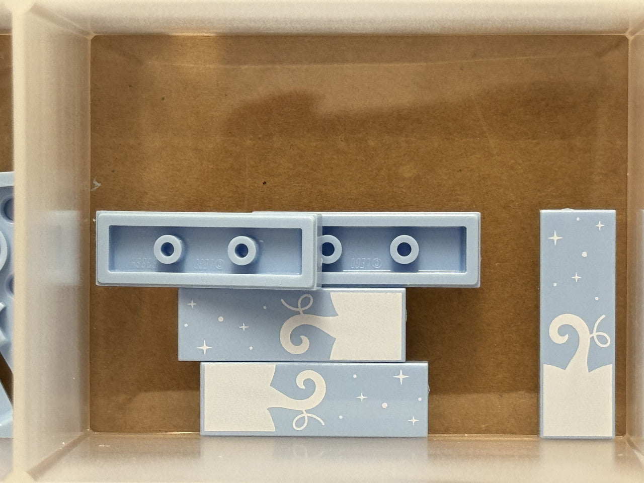 LEGO Parts - Bright Light Blue Tile 1 x 3 Sparkles - No 63864pb292 - QTY 5