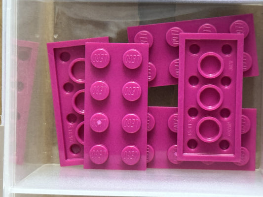 LEGO Parts - Magenta Plate 2 x 4 - No 3020 - QTY 5